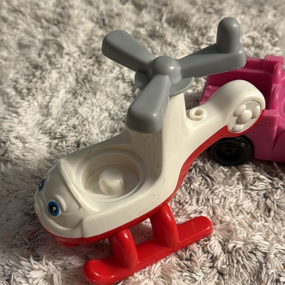 Y2K playschool little people all pieces included Colorful Kids Toy Vehicle Set - Picture 5 of 17